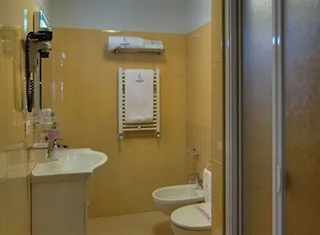 金叶酒店 酒店 托尔托雷托